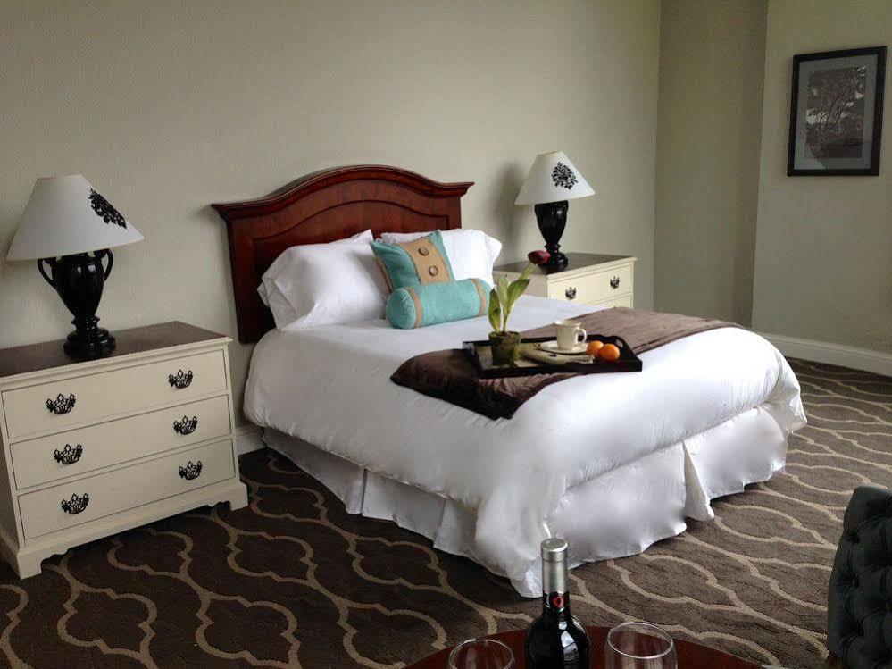 The Dilworth Inn Gonzales Екстериор снимка